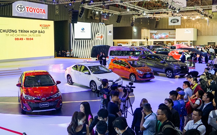 Con số kỷ lục, gần 900 bán ra tại triển lãm ô tô Việt Nam 2018