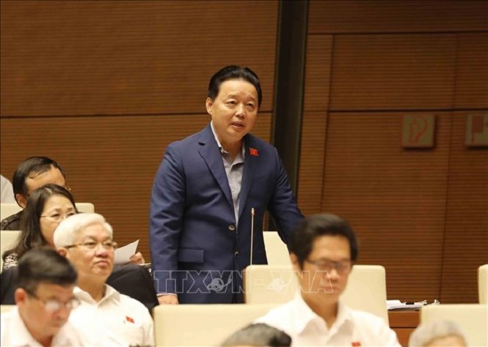 Bộ trưởng Trần Hồng Hà trả lời chất vấn về xử lý vi phạm đất đai