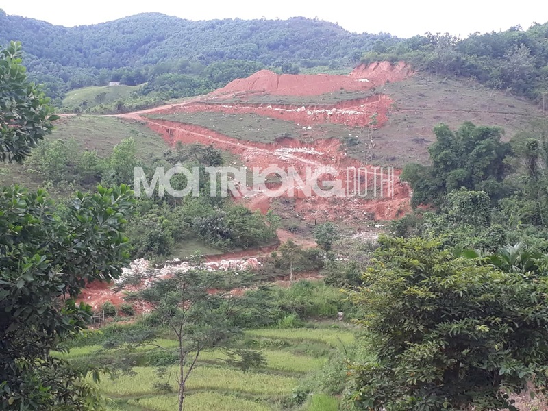 Nghệ An: San núi khai thác lén lút đá quý tại huyện vùng biên