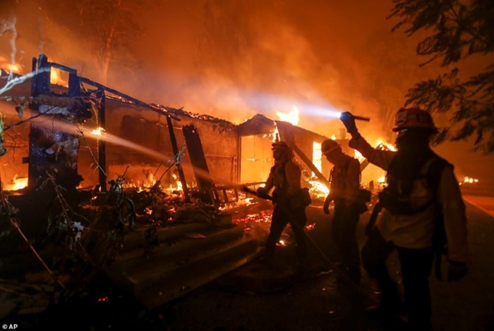 Cháy rừng kinh hoàng ở California (Mỹ): Số người chết liên tục tăng