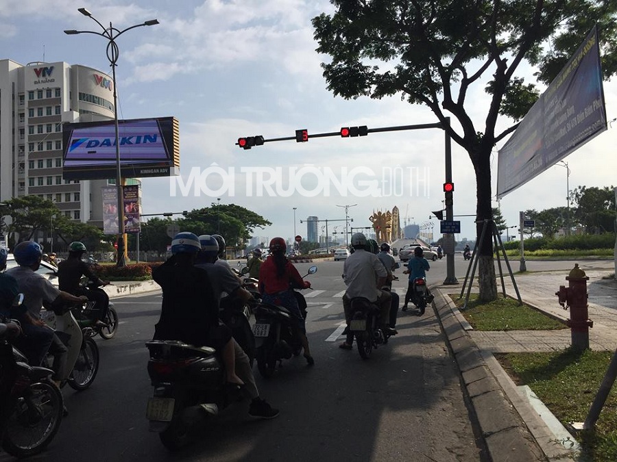 'Bất cập' đèn giao thông cho rẽ phải nhưng… không thể rẽ ở Đà Nẵng