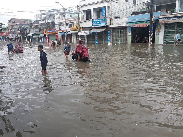 90.000 học sinh Nha Trang phải nghỉ học do mưa lũ