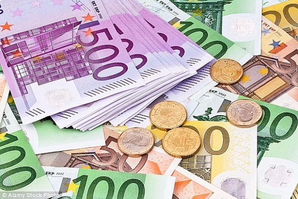 Tỷ giá Euro hôm nay 20/11: Tỷ giá trong nước bật tăng mạnh
