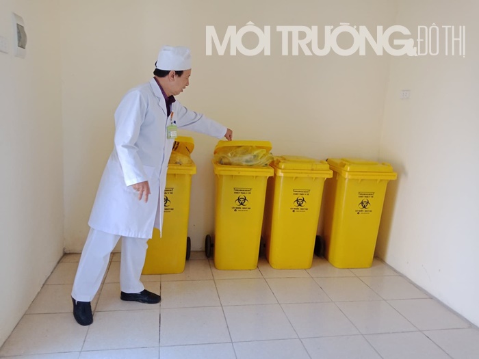 TT Y tế huyện Ý Yên lắp camera để giám sát, quản lý rác thải y tế