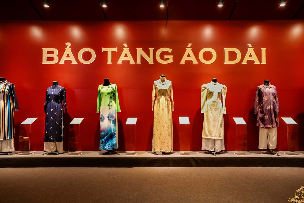 Bảo tàng Áo dài cuốn hút du khách Hà Nội