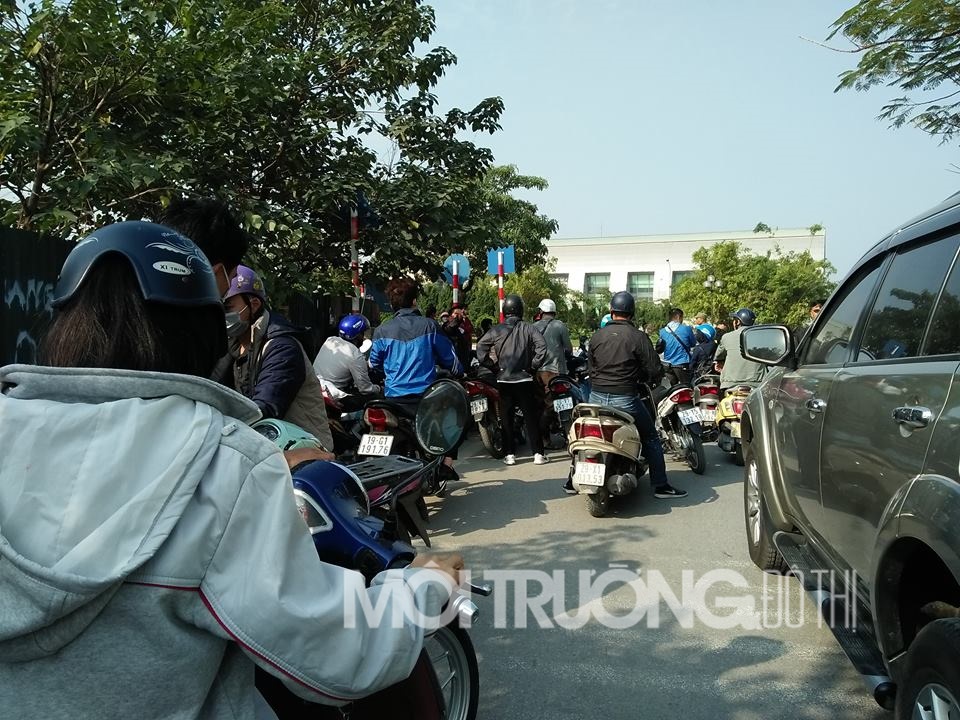 Hà Nội: Ách tắc giao thông nghiêm trọng vì giải đua xe đạp toàn quốc