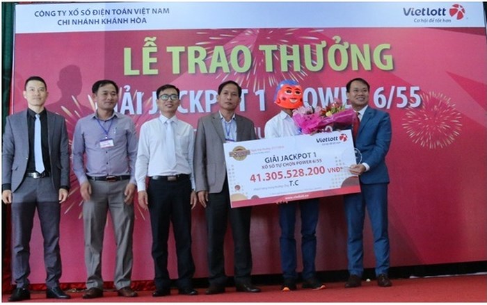 Vietlott trao thưởng hơn 41 tỷ đồng cho khách hàng ở Đắk Lắk