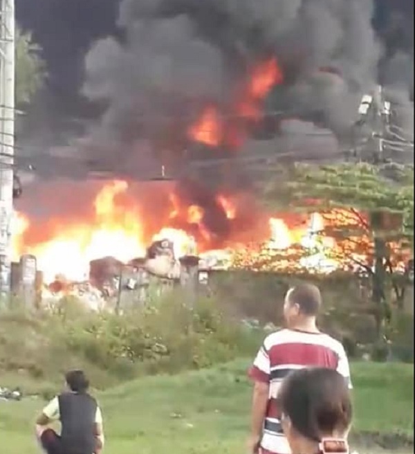 TP.HCM: Cháy lớn, thiêu rụi xưởng phế liệu tại huyện Bình Chánh