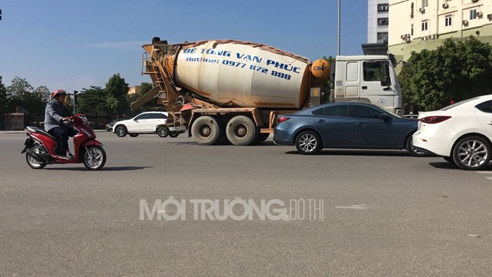 Hà Nội: Bất chấp lệnh cấm, xe bồn, xe tải vẫn lộng hành