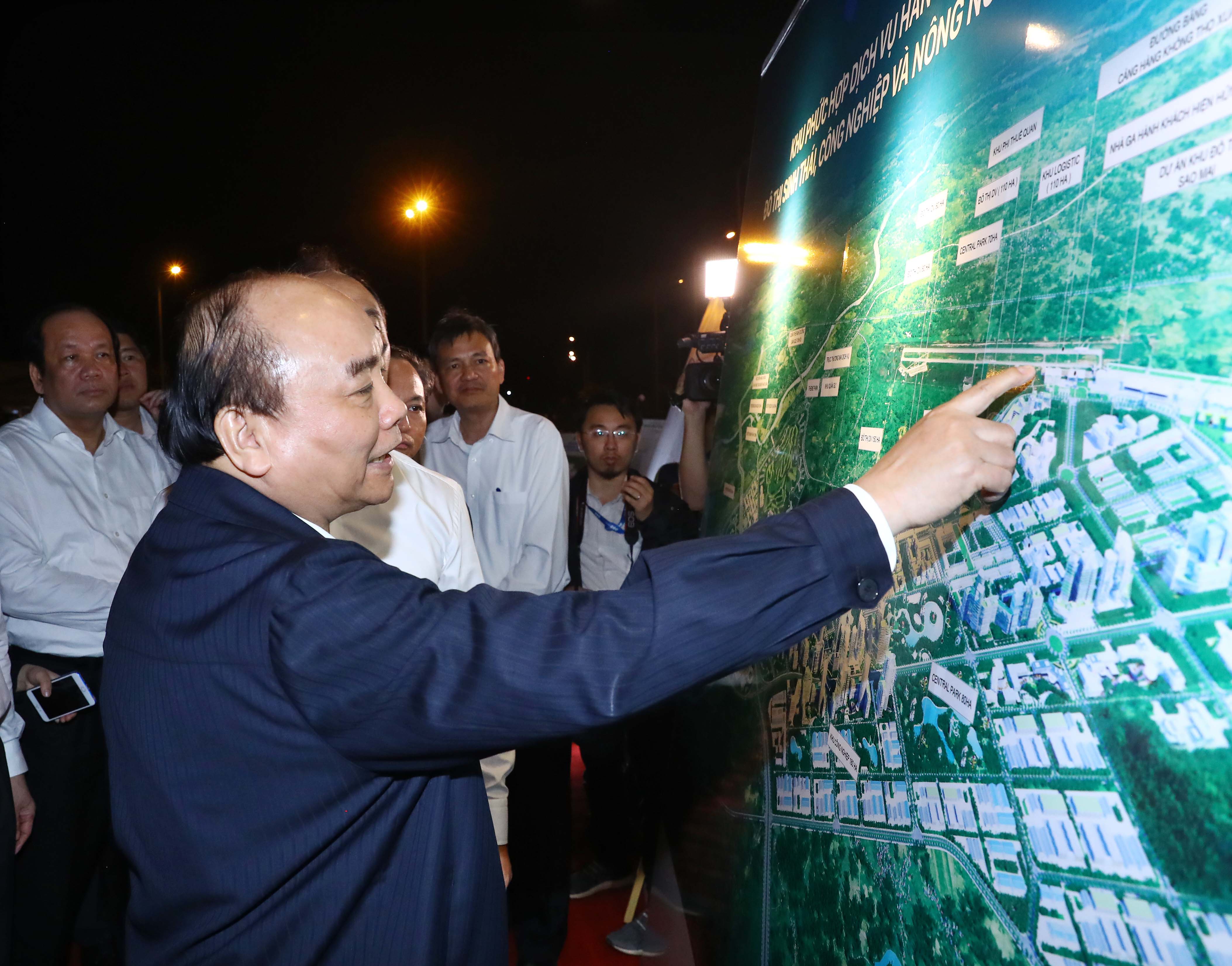 Thủ tướng tại Thanh Hóa: 'Muốn làm sân bay thì phải làm tốt dịch vụ'