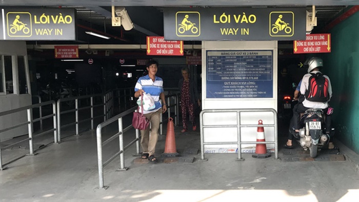 Tăng giá giữ xe tại sân bay Tân Sơn Nhất
