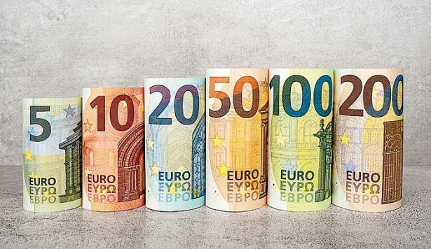 Tỷ giá Euro hôm nay 11/1 đồng loạt điều chỉnh giảm