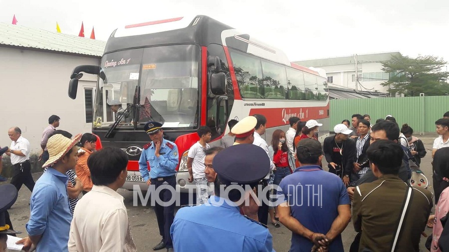 Đà Nẵng: Tạm giữ xe hết hạn kiểm định chở khách vào Nam sau Tết