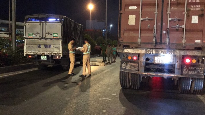 TP.HCM: Va chạm với xe container, 1 người đàn ông tử vong tại chỗ