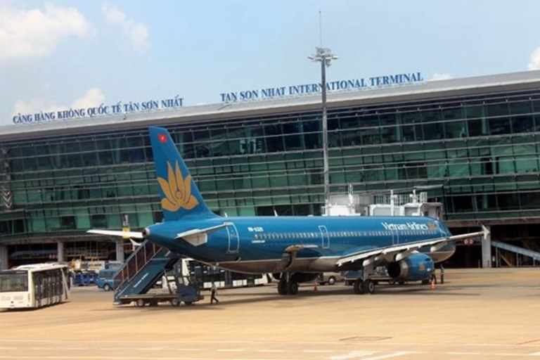 Mở rộng sân bay Tân Sơn Nhất: Bất thường ACV muốn “thu nhỏ” nhà ga?