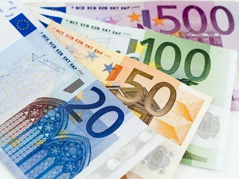 Tỷ giá Euro hôm nay 22/2: Giá Euro trong nước tăng giảm trái chiều