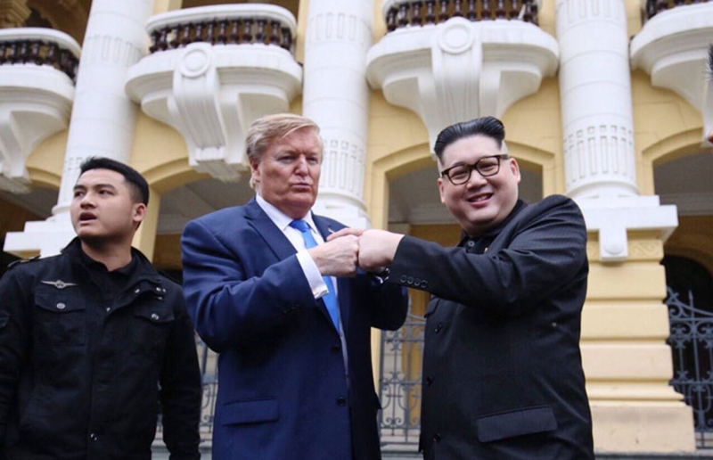 Bản sao Kim Jong-un và Donald Trump đến Hà Nội