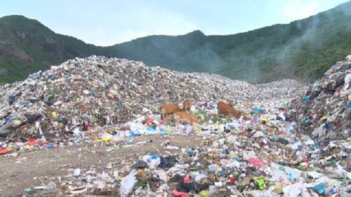 Chi hơn 35 tỷ đồng chuyển rác từ Côn Đảo về đất liền xử lý