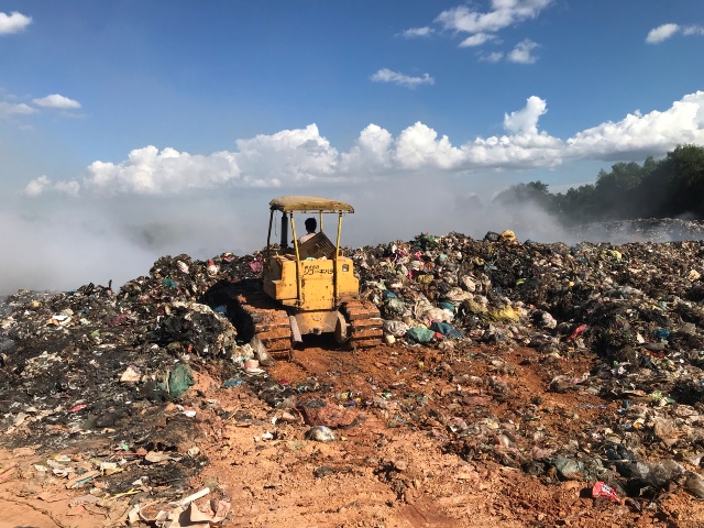 Vĩnh Linh: Cần một giải pháp cho tình trạng ô nhiễm tại bãi rác tạm