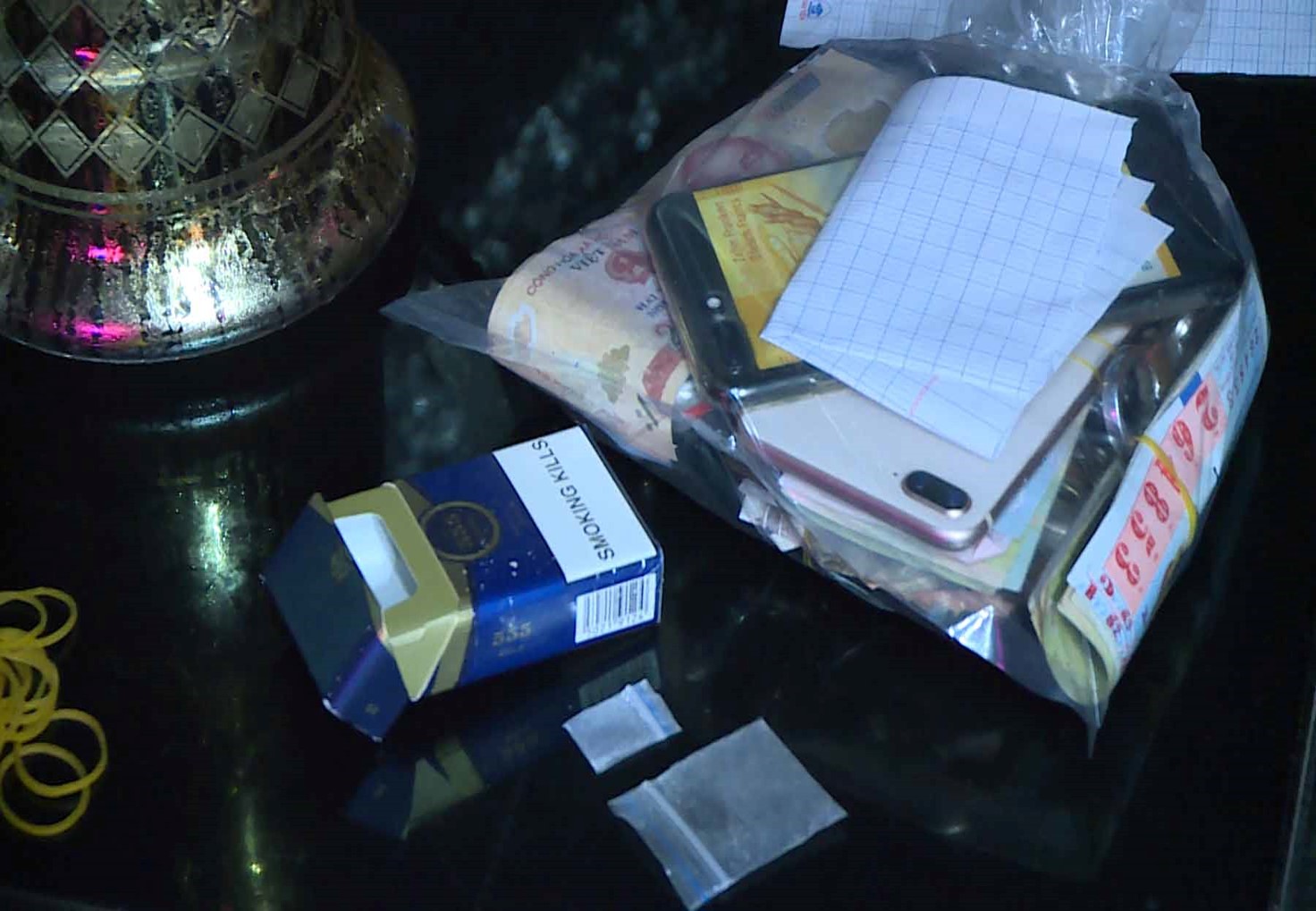 Gia Lai: Test ma túy 39 đối tượng trong quán karaoke