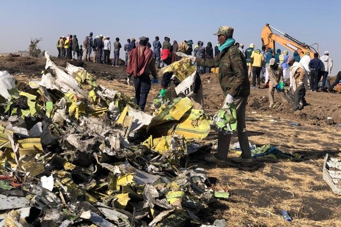 Đã tìm thấy 2 hộp đen máy bay rơi khiến 157 người chết ở Ethiopia