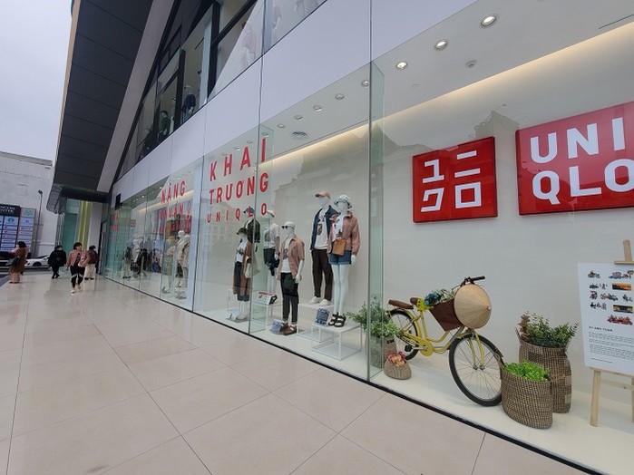 Cửa hàng UNIQLO tại Hà Nội đón chào những khách hàng đầu tiên