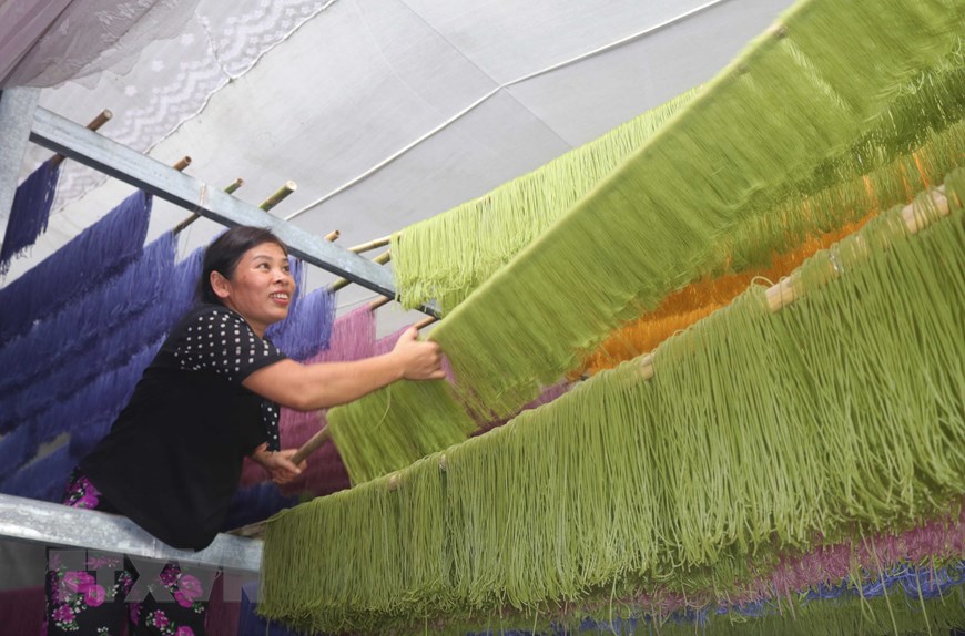 [Photo] Đặc sản bún khô ngũ sắc thu hút du khách đến Cao Bằng | Ẩm thực | Vietnam+ (VietnamPlus)