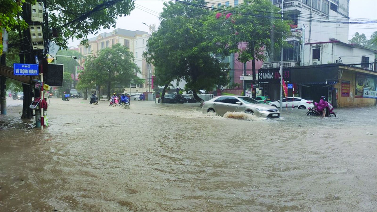 Hai thành phố lớn của Việt Nam đối mặt với thiệt hại nặng nề vì BĐKH