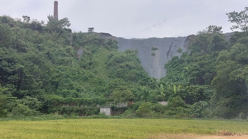 Mùi khét từ nhà máy phân lân nung chảy Lào Cai: Người dân khốn khổ “chịu đựng”