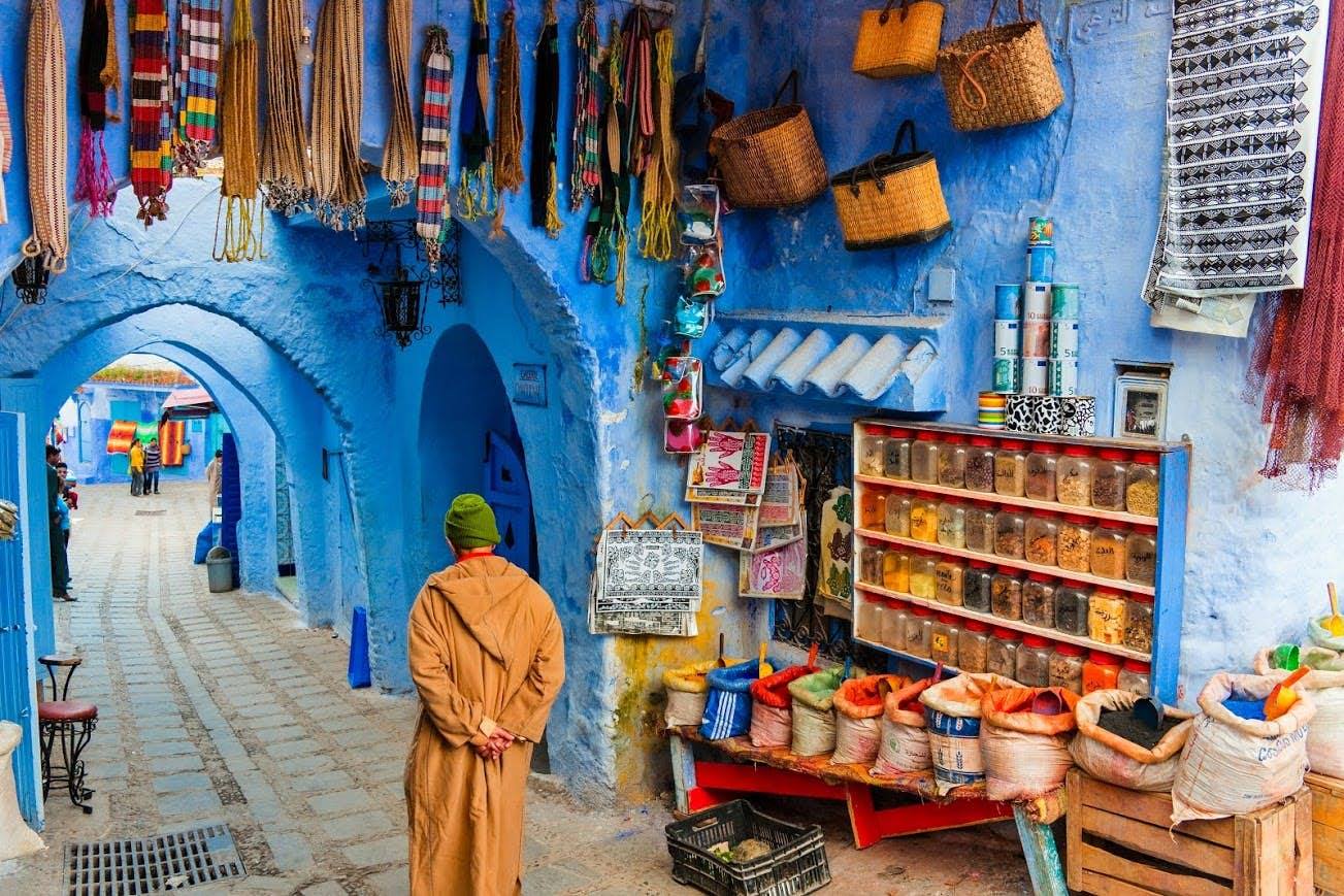 Một ngõ nhỏ yên bình tại Morocco.