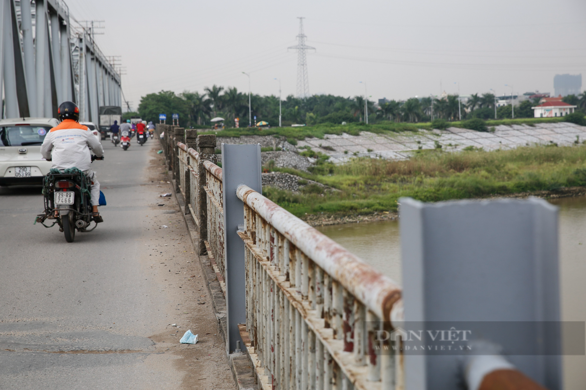Hà Nội: Cận cảnh cây cầu xuống cấp nghiêm trọng được đề xuất xây mới trị giá gần 1800 tỷ đồng - Ảnh 10.