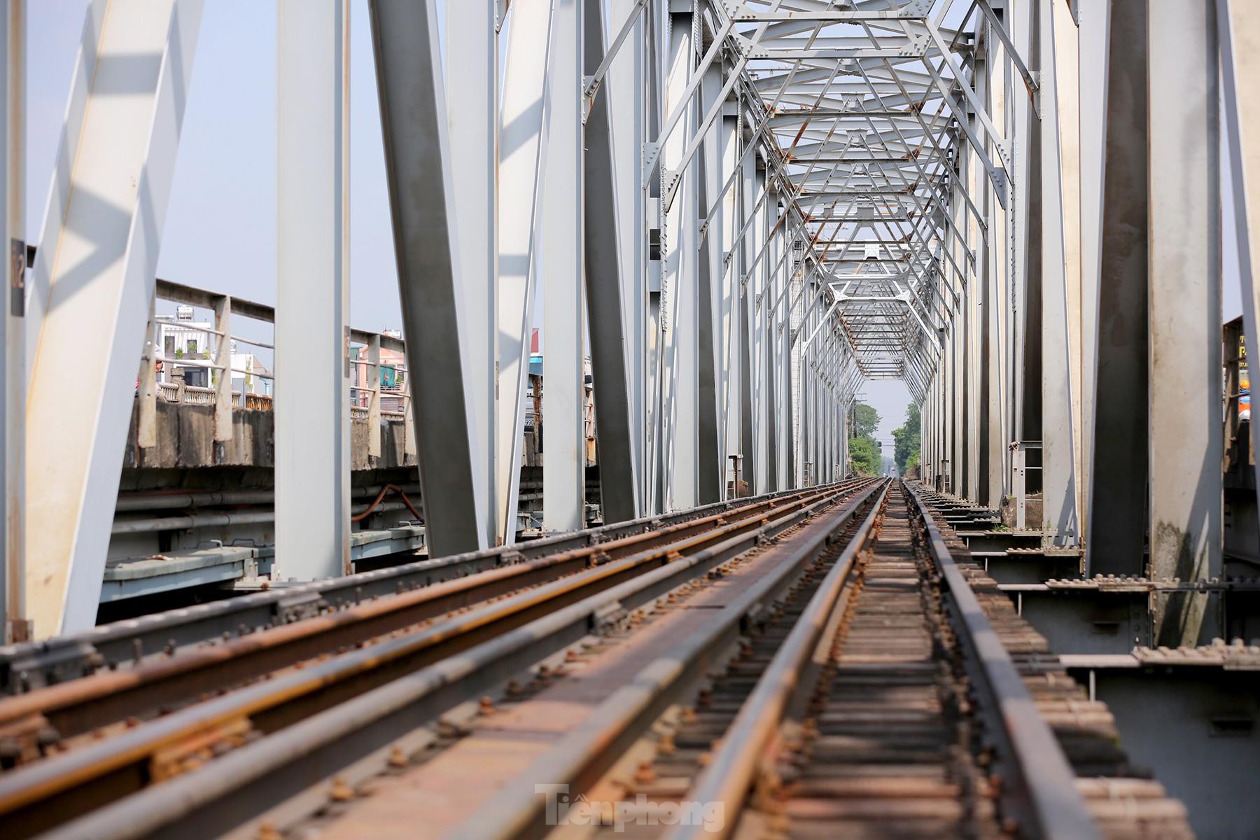 Cận cảnh cầu Đuống xuống cấp trầm trọng, Hà Nội đề xuất gần 1.800 tỷ xây dựng cầu mới ảnh 13
