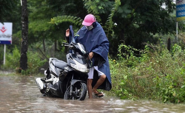 Thiên đường Bảo Sơn bị ngập nhiều giờ sau trận mưa lớn ảnh 5