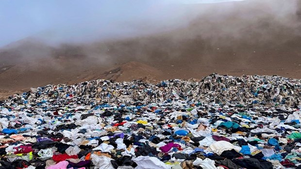 "Thời trang nhanh" và cảnh tượng kỳ lạ, đáng buồn tại sa mạc Atacama | Môi trường | Vietnam+ (VietnamPlus)
