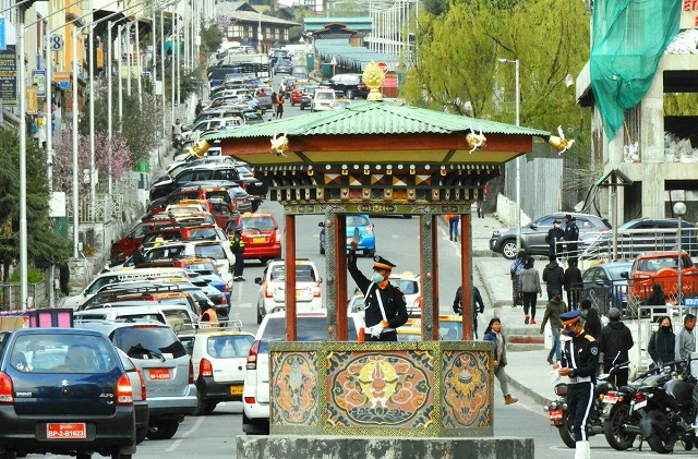 Những chiếc bục sặc sỡ cho cảnh sát giao thông ở trung tâm thành phố đã trở thành nét văn hóa đặc sắc của Bhutan