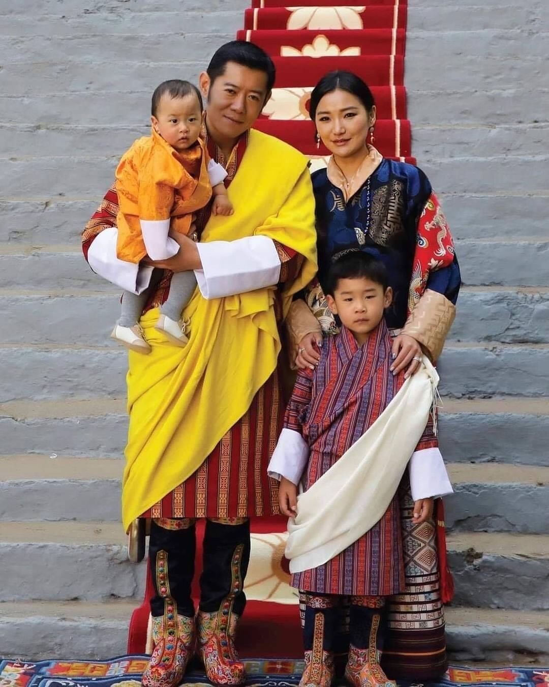 Quốc vương và Hoàng hậu Bhutan. Ảnh: @yellow_bhutan