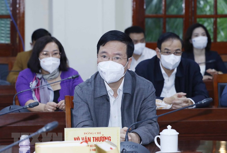 [Photo] Ra mắt cuốn sách quan trọng về bài viết của Tổng Bí thư | Chính trị | Vietnam+ (VietnamPlus)