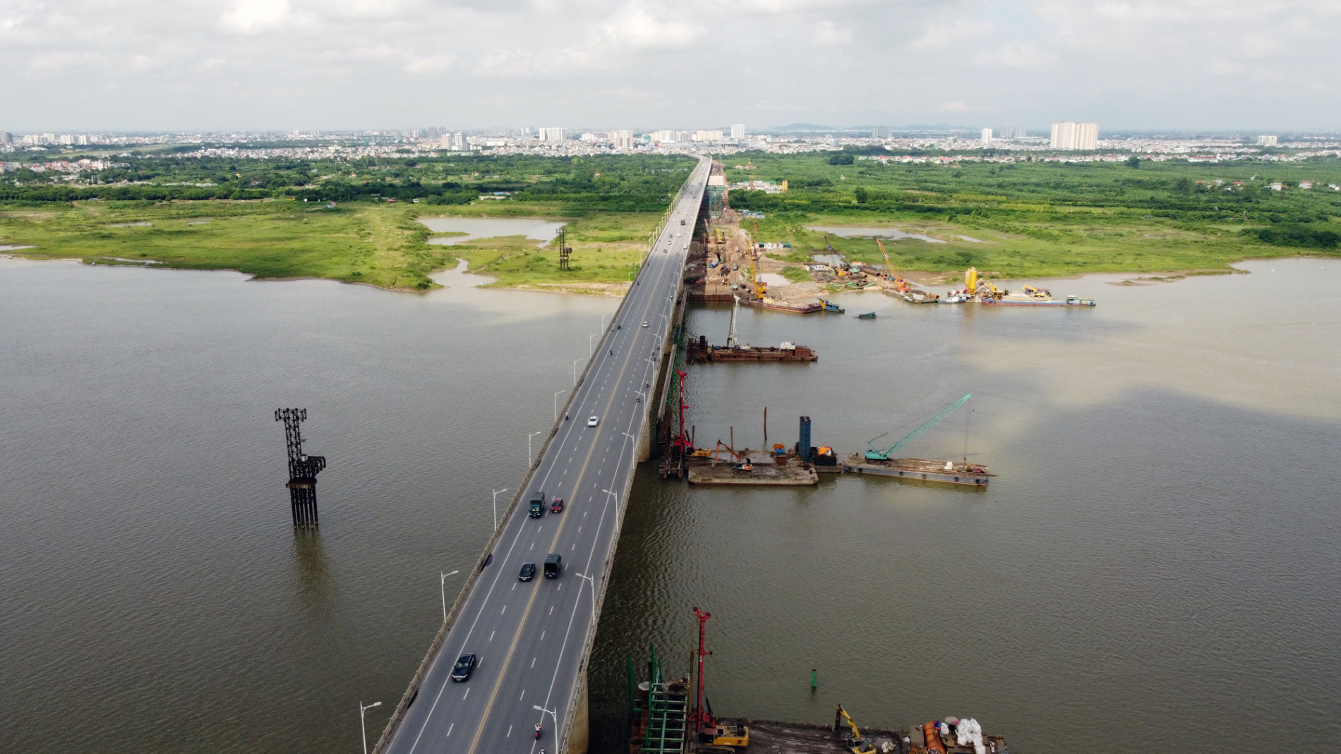 Nhìn lại một thập kỷ quy hoạch cầu vượt sông của Hà Nội - Ảnh 2.