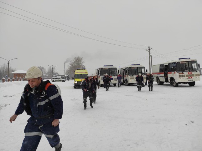 Tai nạn mỏ than Nga: Số người chết tăng sốc, nhân viên cứu hộ cũng tử nạn thương tâm ảnh 2