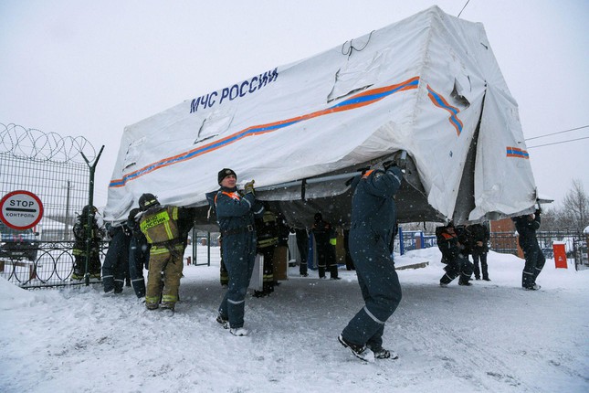 Tai nạn mỏ than Nga: Số người chết tăng sốc, nhân viên cứu hộ cũng tử nạn thương tâm ảnh 3