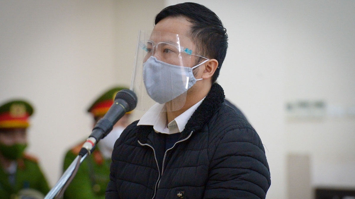 Vụ bằng giả trường Đông Đô: Cựu Hiệu trưởng bị đề nghị từ 12-13 năm tù