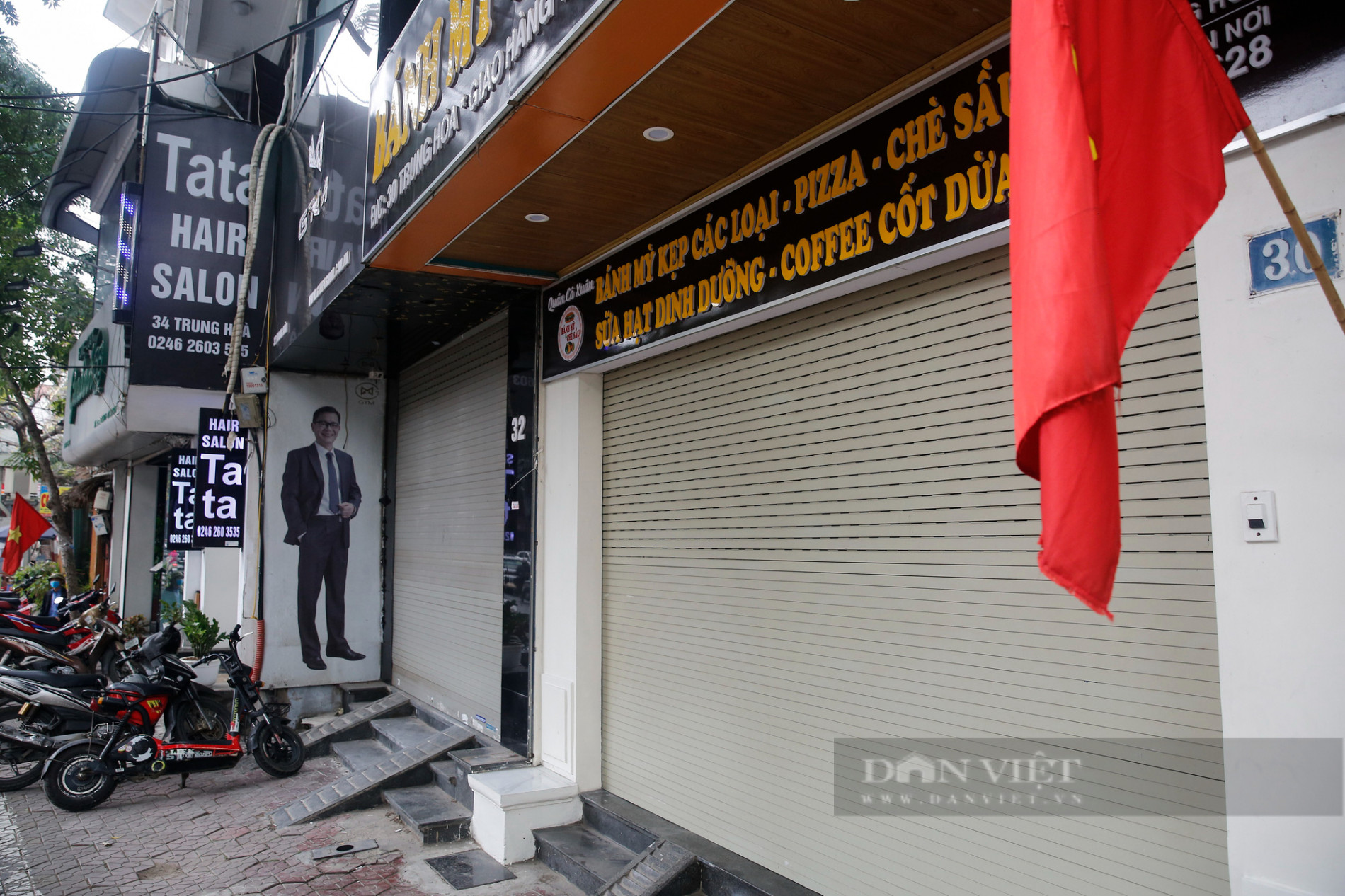 Hàng quán tại Hà Nội bất ngờ đóng cửa nghỉ Tết sớm - Ảnh 12.