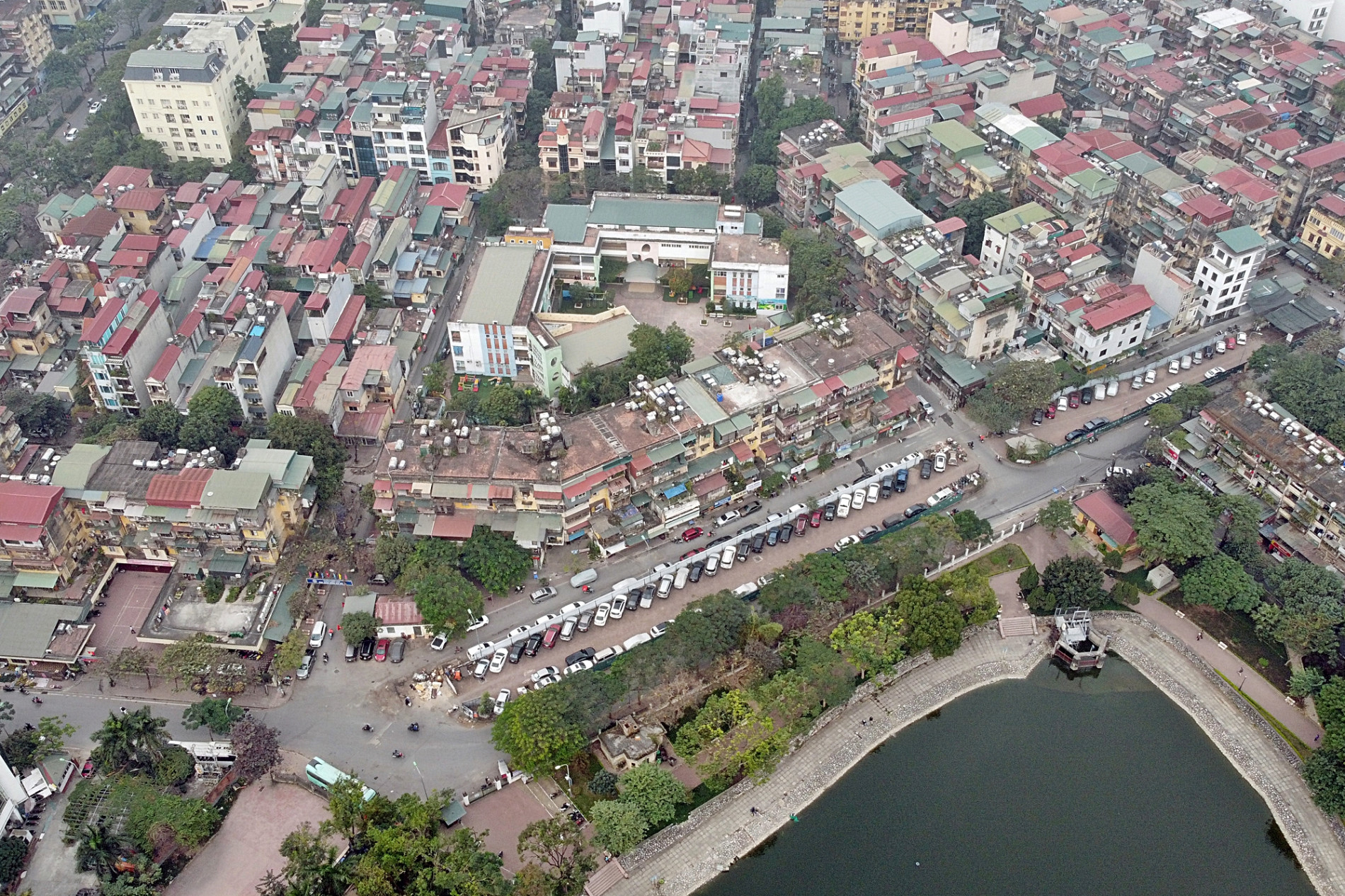 Toàn cảnh 6 nhà tập thể ở Hà Nội phải di dân trong quý I/2022 - Ảnh 1.