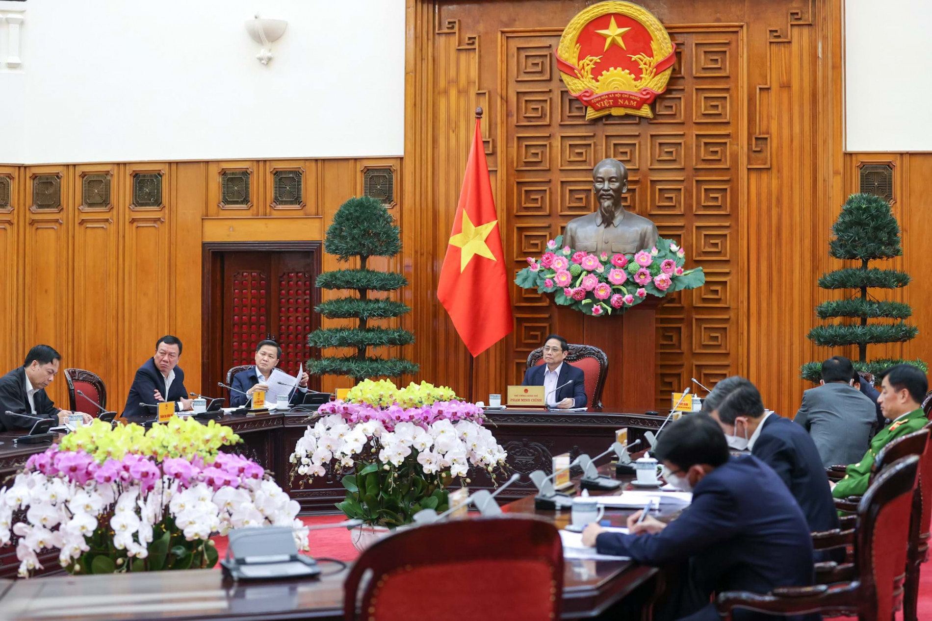 Thủ tướng yêu cầu đẩy mạnh điều tra, truy tố, xét xử vụ Công ty Việt Á