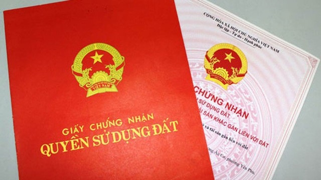 Nguyên Phó Giám đốc Trung tâm quỹ đất TP Kon Tum bị bắt vì làm 2 sổ đỏ giả - Ảnh 1.