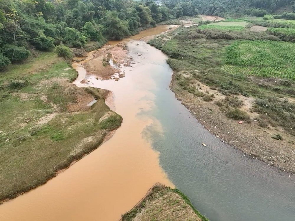 Nghệ An: Nỗi lo ô nhiễm nguồn nước sông Nậm Tôn
