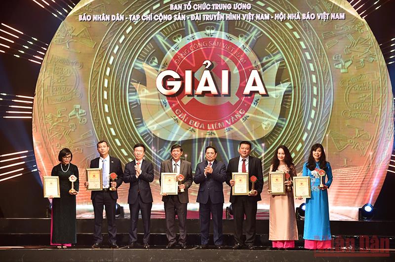 Báo Nhân Dân điện tử đoạt Giải A Búa liềm vàng lần thứ VI-năm 2021 -0
