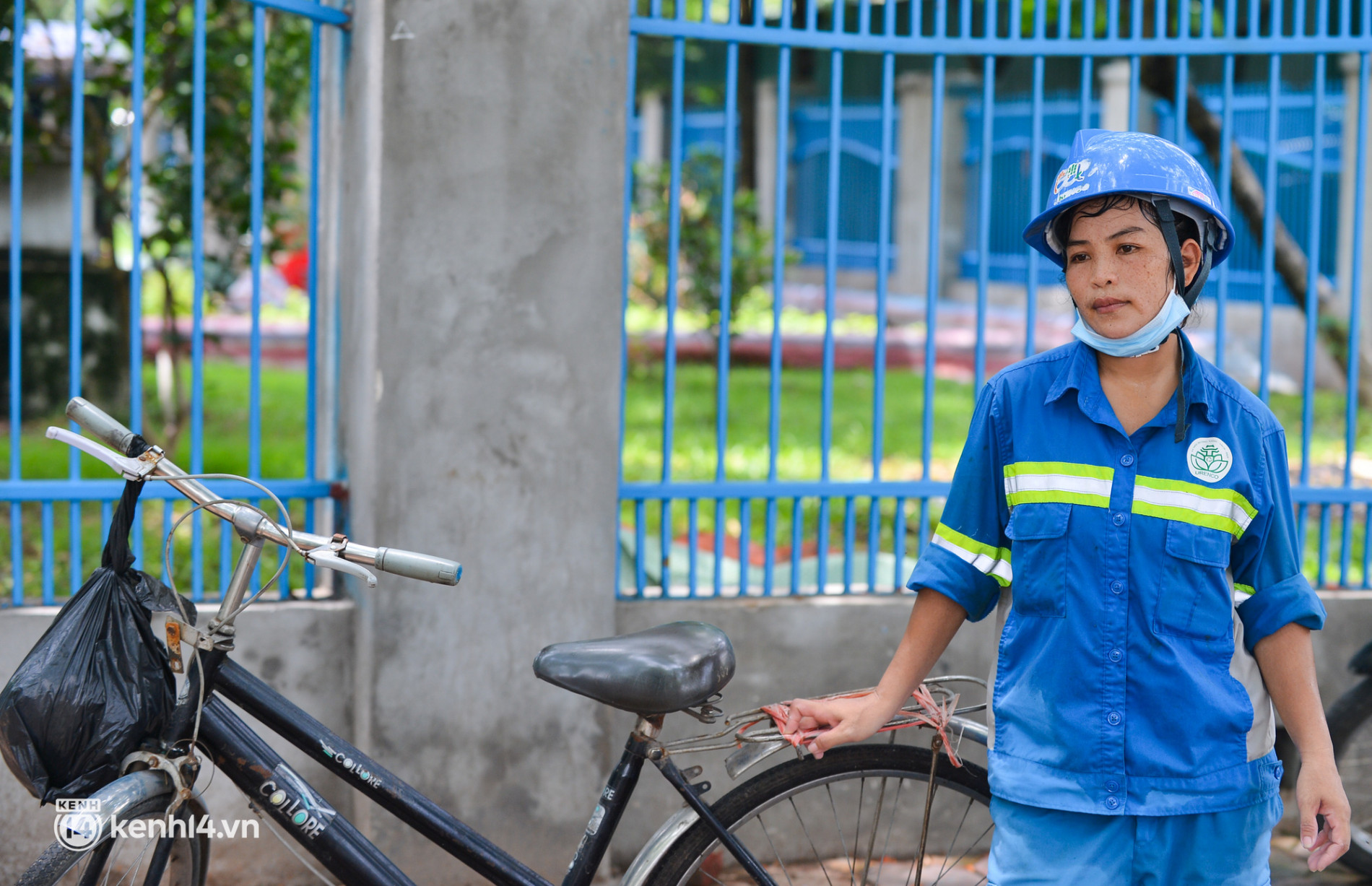 Nụ cười trở lại với những công nhân môi trường bị nợ lương ở Hà Nội: Đi làm vào ngày Tết được người dân chúc mừng, lì xì cũng hạnh phúc lắm - Ảnh 3.