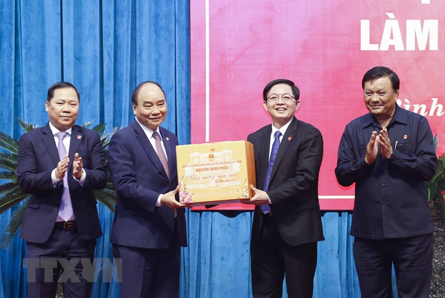 Hình ảnh Chủ tịch nước làm việc với lãnh đạo chủ chốt tỉnh Bình Định | Chính trị | Vietnam+ (VietnamPlus)