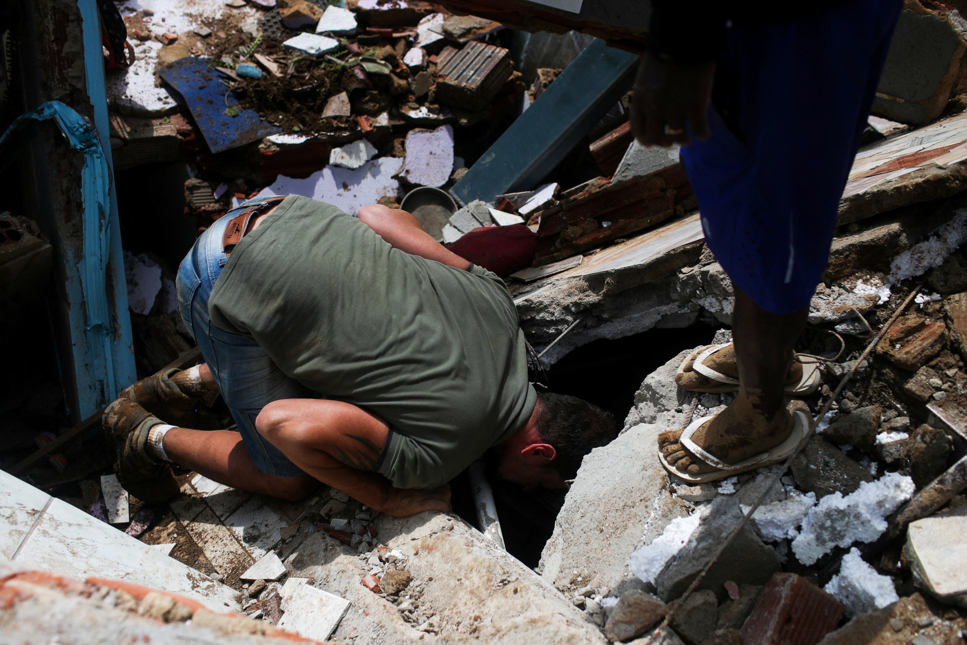 Lở đất kinh hoàng ở Brazil làm 94 người chết - 5